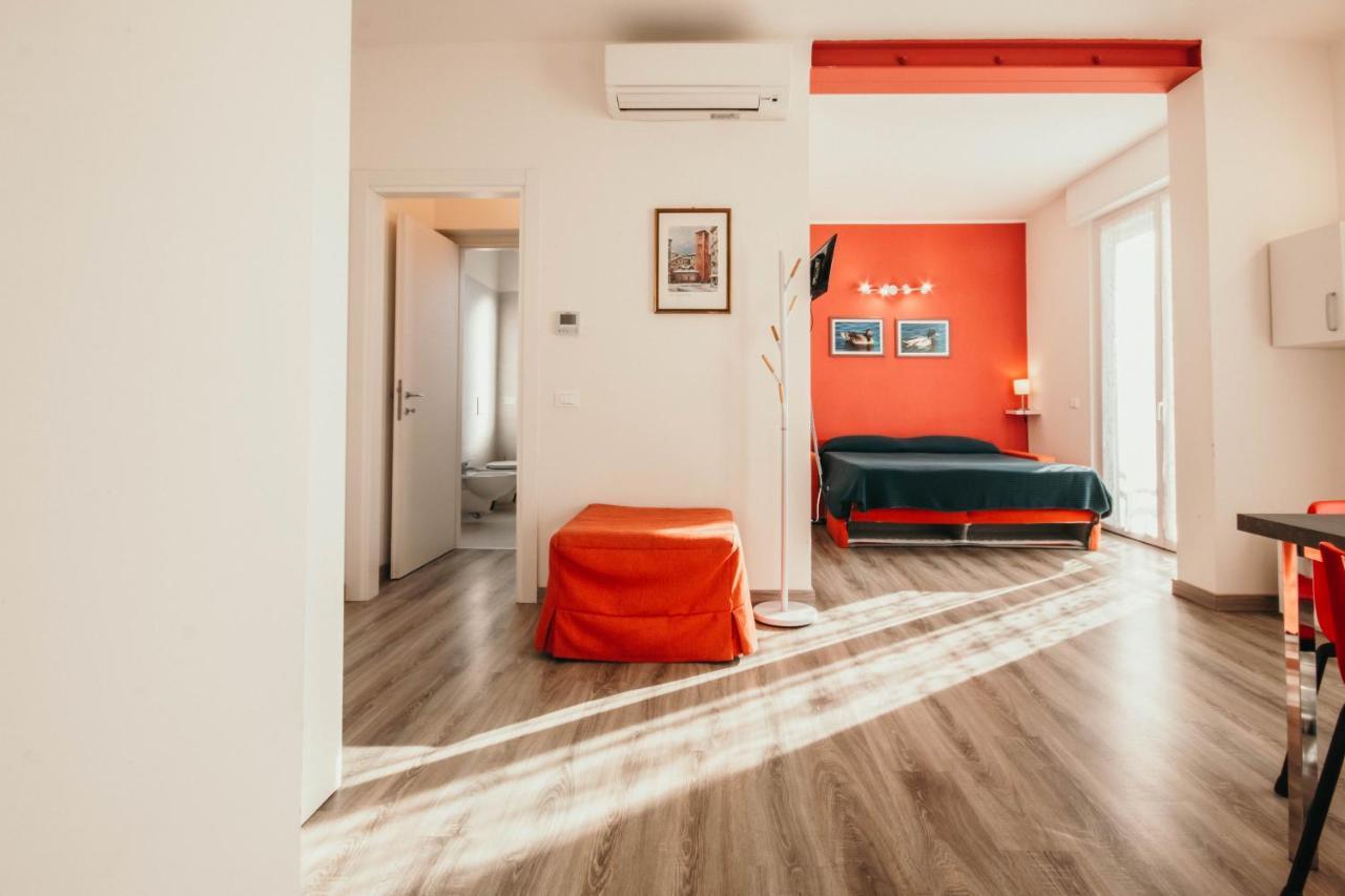 Al 13 Rosso - Lakeside Leisure & Business Стреза Екстер'єр фото
